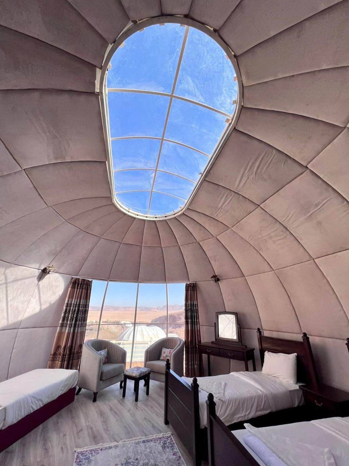 Rum Oasis Luxury Camp วาดิรัม ภายนอก รูปภาพ