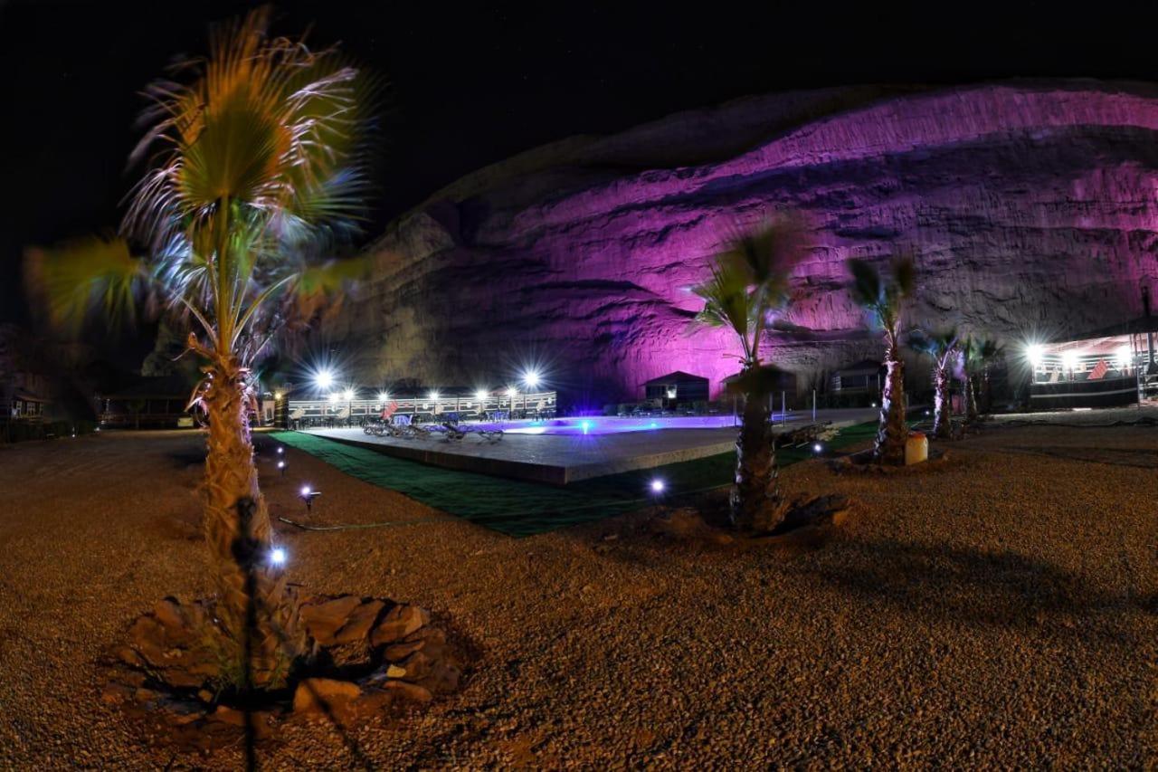 Rum Oasis Luxury Camp วาดิรัม ภายนอก รูปภาพ